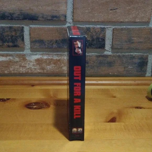 Out for a Kill VHS video tape Action Thriller - Picture 2 of 7